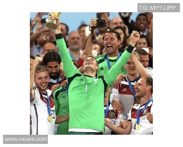 德国足球明星搞笑恶搞图片集锦让你捧腹大笑的精彩瞬间 德国足球明星搞笑恶搞图片集锦让你捧腹大笑的精彩瞬间